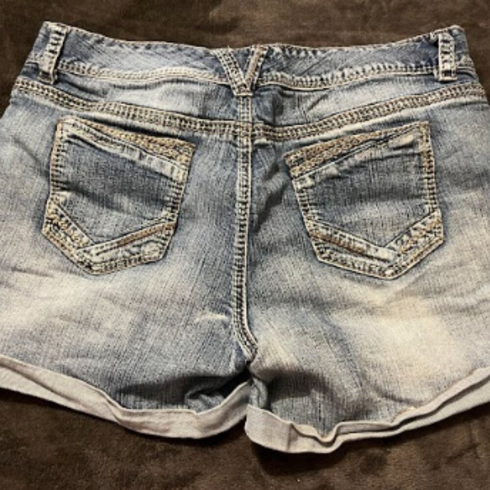 Jean Shorts - Picture 3 of 3